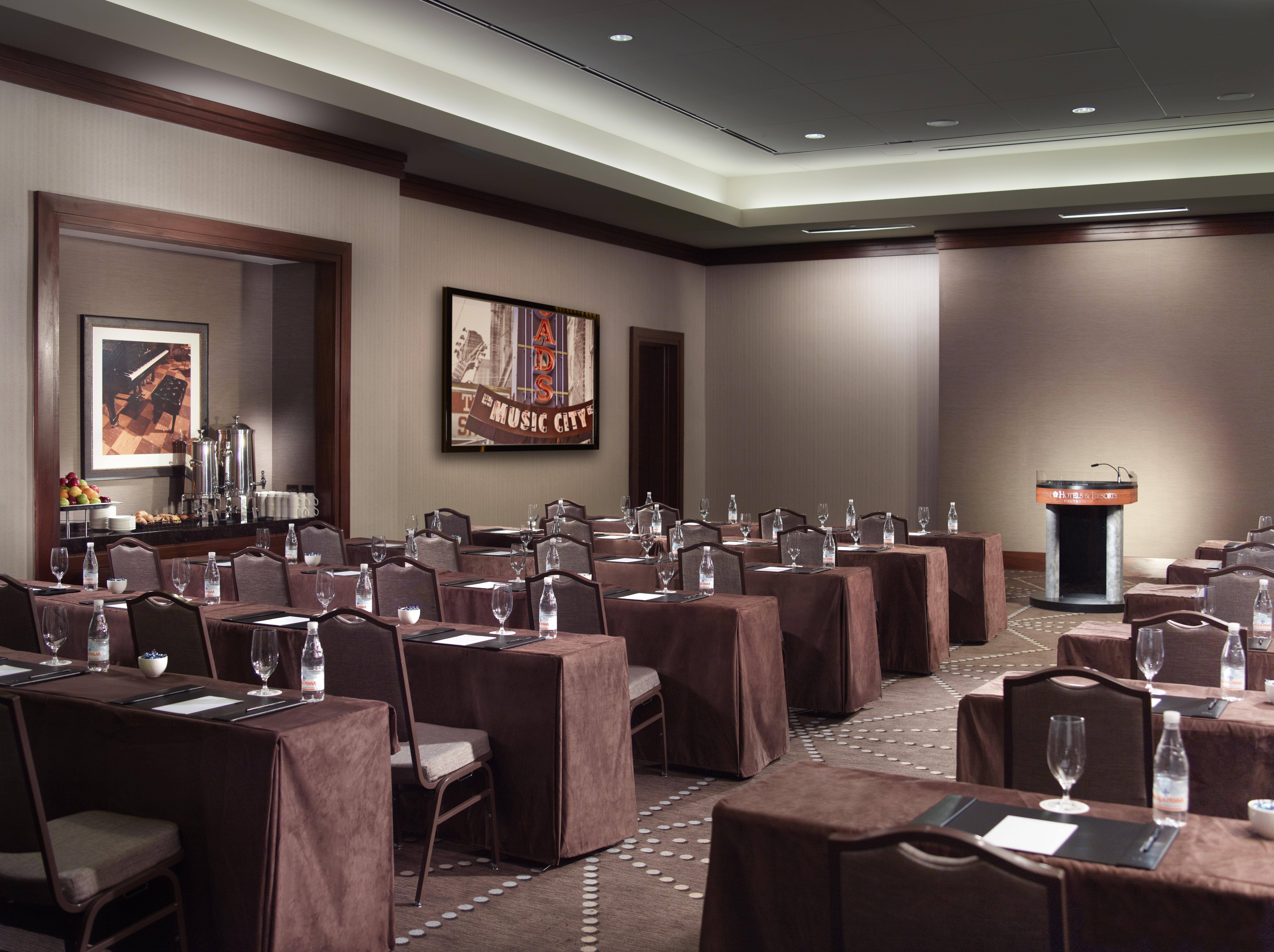 Omni Hotel 4*